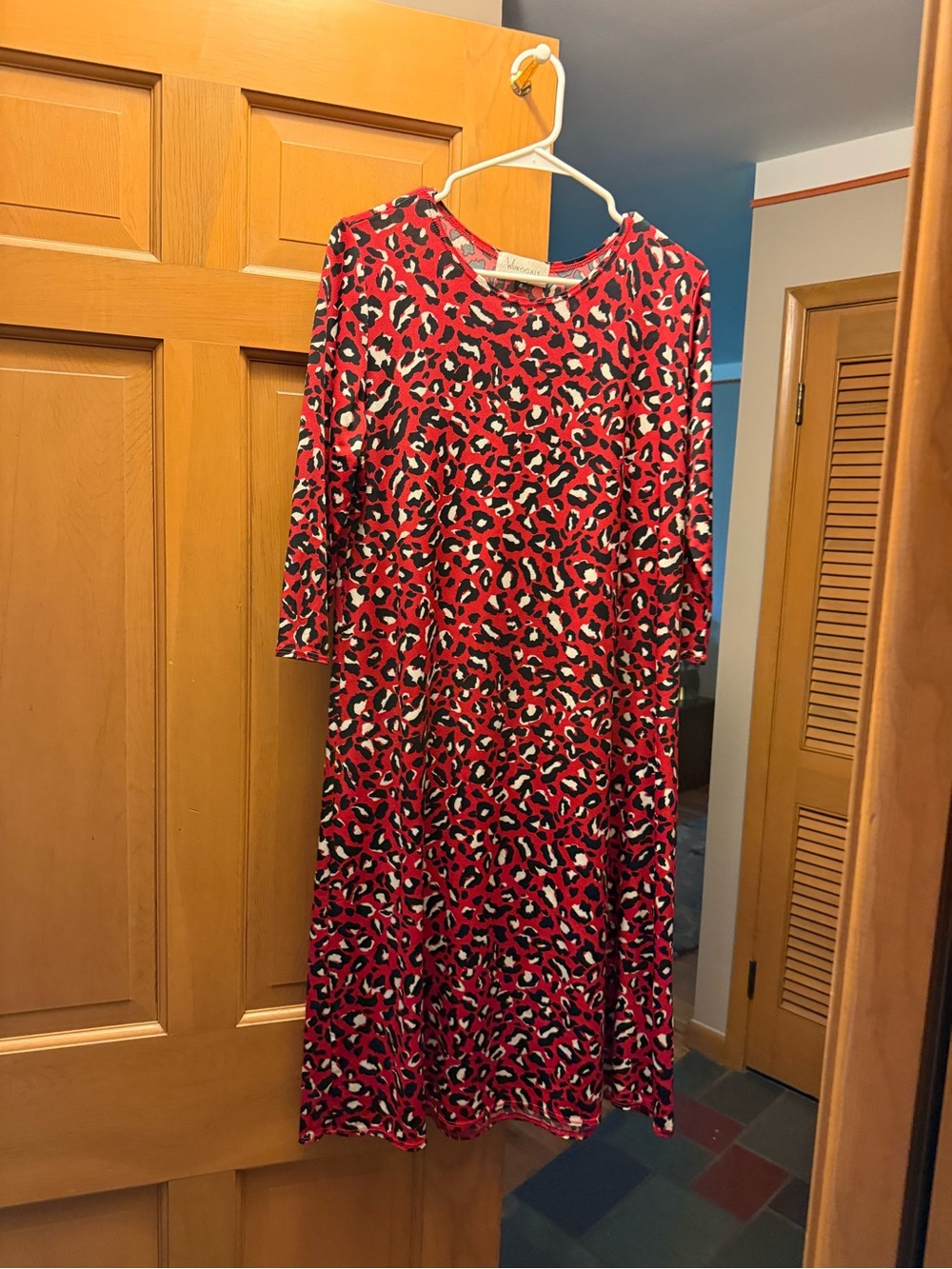 Women's Red Leopard-Print Midi Dress with 3/4 Sleeves